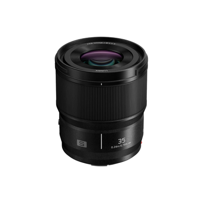 Panasonic Lumix S 35mm F1.8 L-Mount prime lens S-S35GC front view