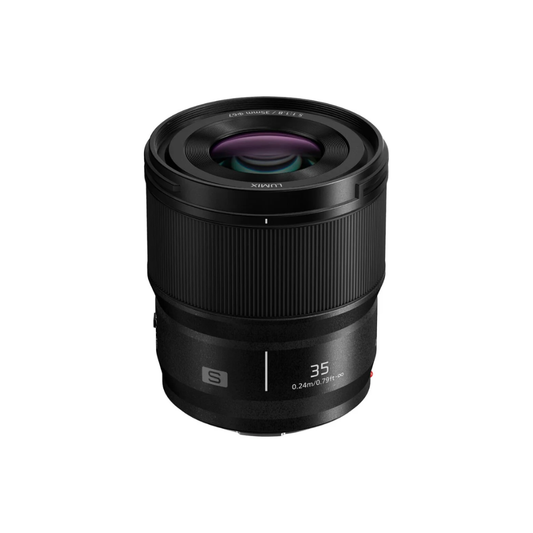 Panasonic Lumix S 35mm F1.8 L-Mount prime lens S-S35GC front view