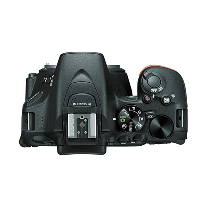 USED I Nikon D5500 DSLR Camera with 18-140mm DX VR Lens