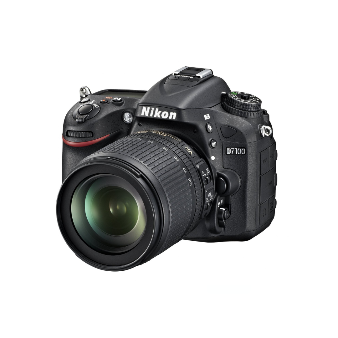 Used | Nikon D7100 Camera Body with 18-105mm Lens & Battery Grip