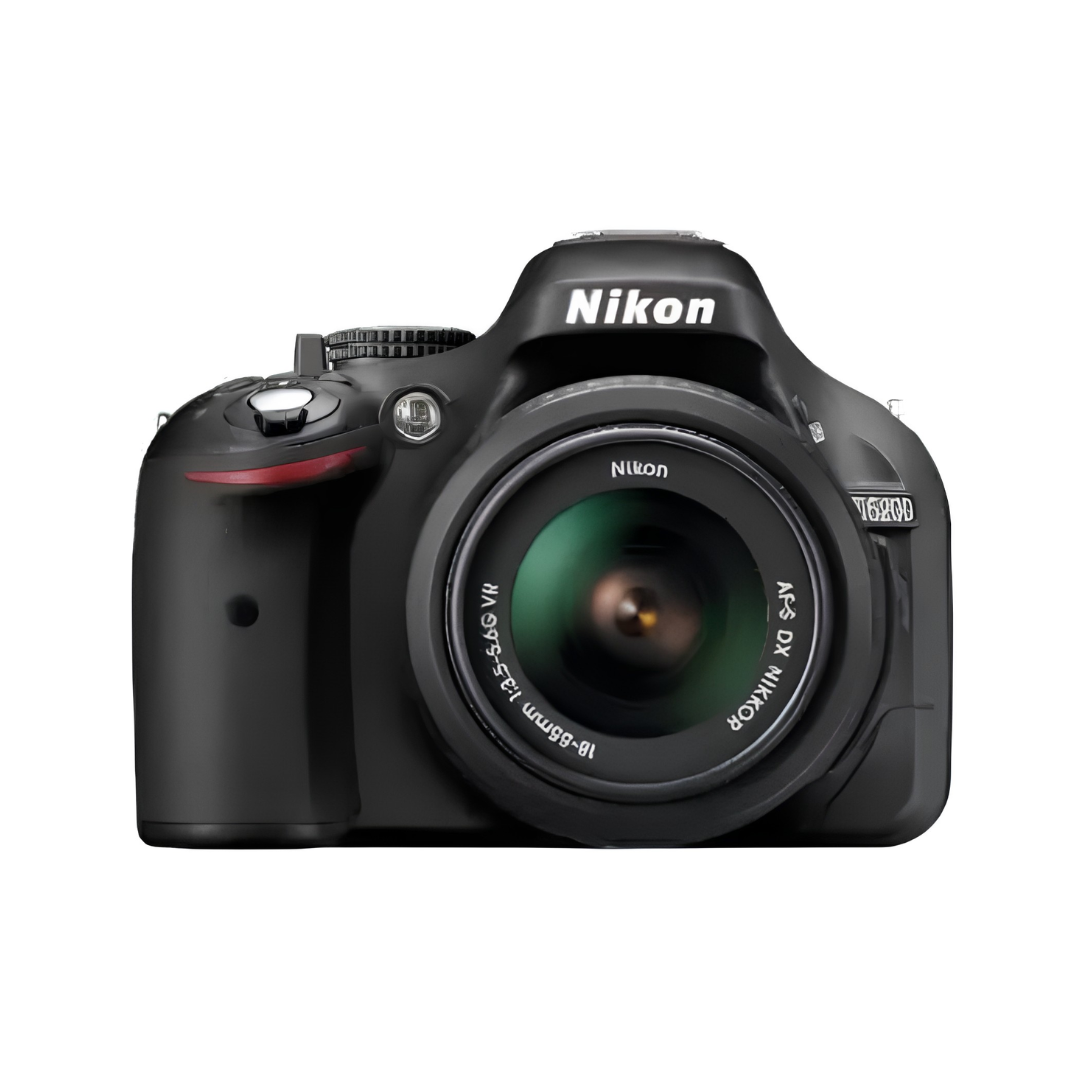 USED I Nikon D5200 with AF-S DX 18-55mm f/3.5-5.6G VR II Lens