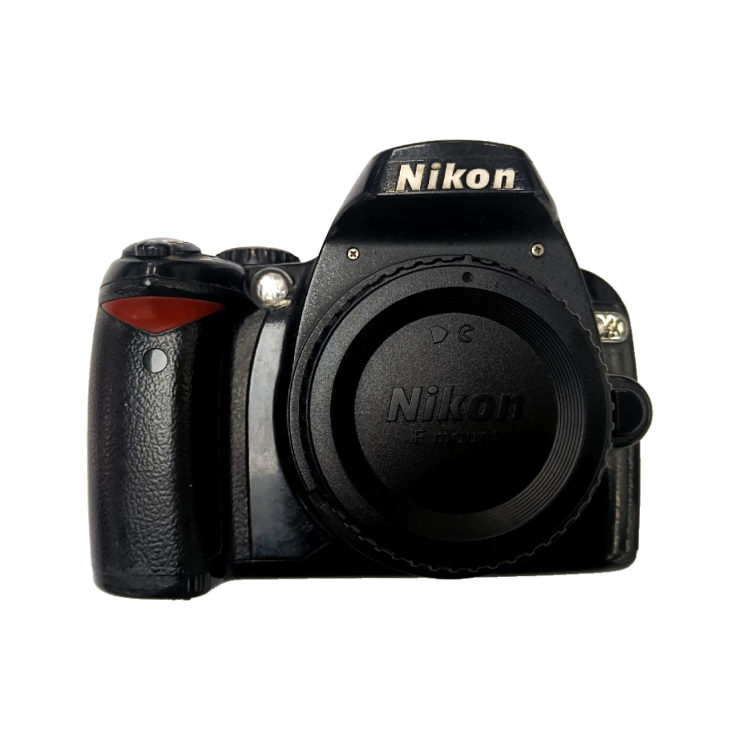 Used Nikon D40 6.1MP DSLR camera body in good condition