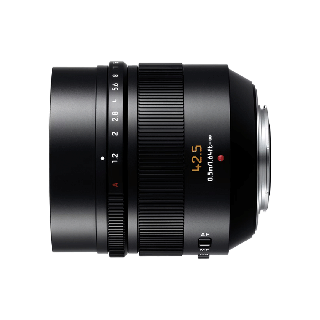 Used Panasonic Leica DG Nocticron 42.5mm f1.2 portrait lens for Micro Four Thirds cameras
