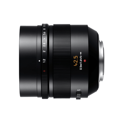 Used Panasonic Leica DG Nocticron 42.5mm f1.2 portrait lens for Micro Four Thirds cameras