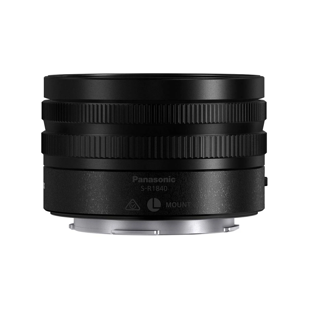Panasonic Lumix S 18-40mm F4.5-6.3 L-Mount zoom lens white box