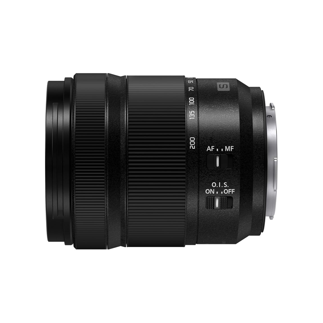 Panasonic Lumix S 28-200mm F4-7.1 Macro OIS L-Mount zoom lens front view